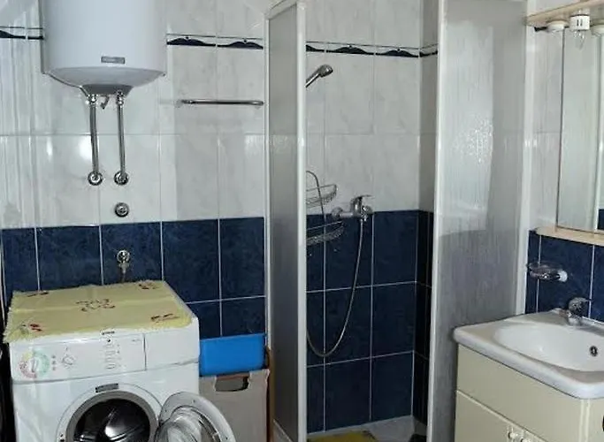 With Parking Space - 24245 Apartman *