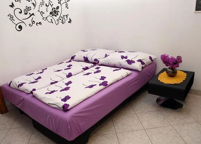 With Parking Space - 24245 Pula