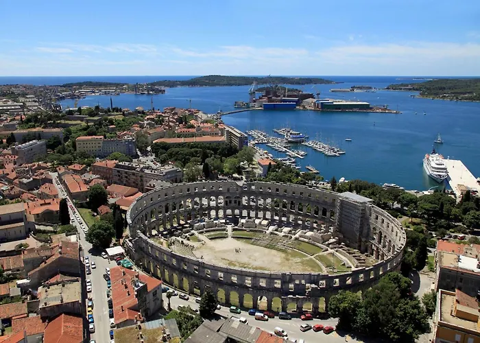 Διαμέρισμα With Parking Space - 24245